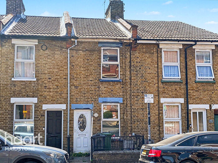2 Bedroom Terraced House For Sale In Union Street, Maidstone, ME14