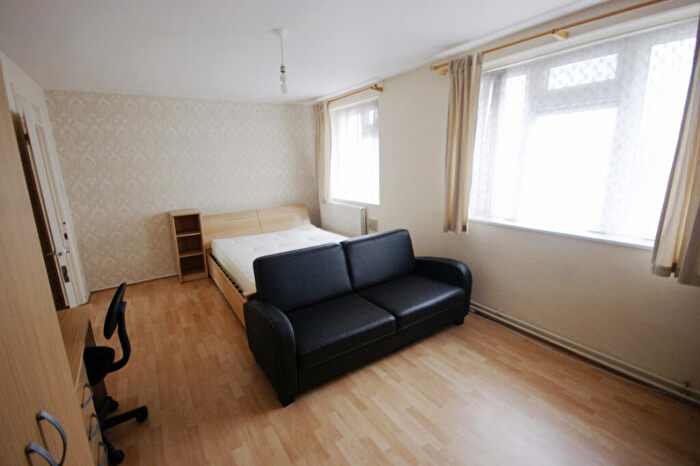 3 Bedroom Apartment To Rent In Marquis Road, Camden, NW1