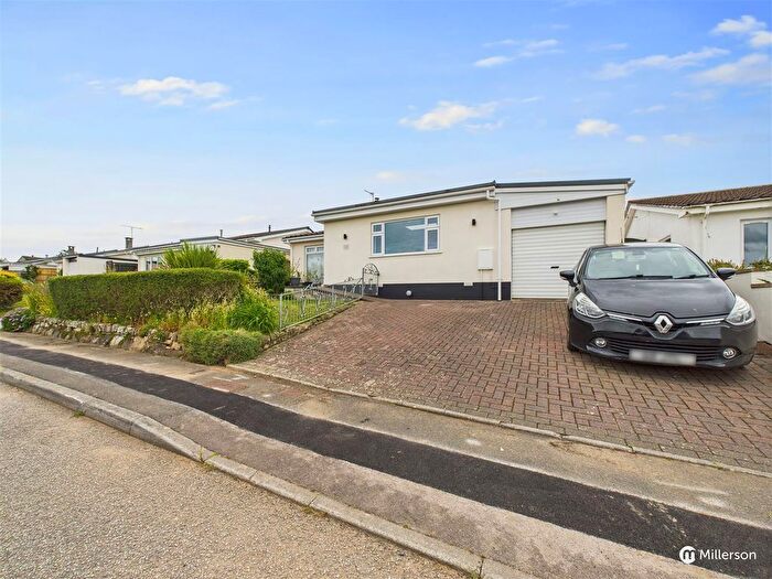 3 Bedroom Detached Bungalow For Sale In Mellanear Close, Hayle, TR27