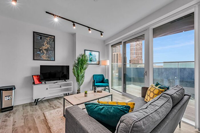 1 Bedroom Flat To Rent In Icon Tower, Portal Way, North Acton, London, W3