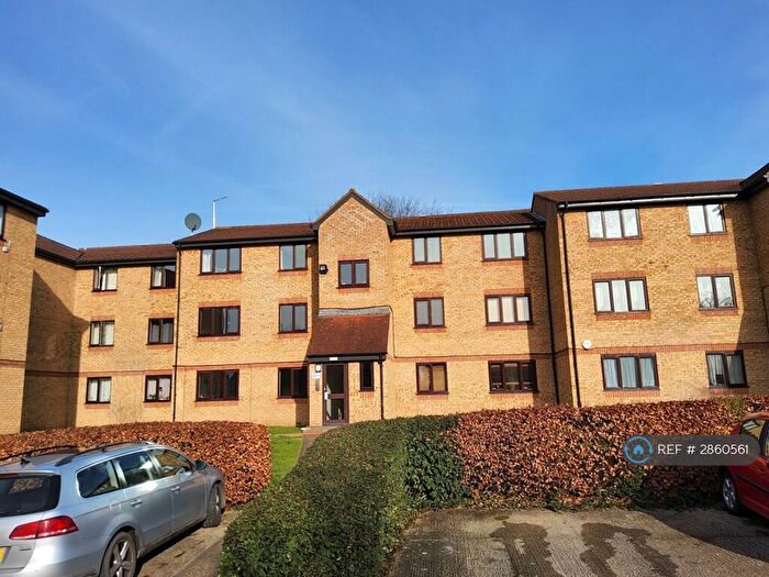 1 Bedroom Flat To Rent In Walpole Road, Slough, SL1
