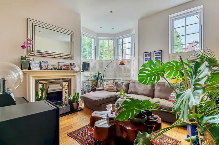 6 Bedroom Property To Rent In Brondesbury Park, London, NW2