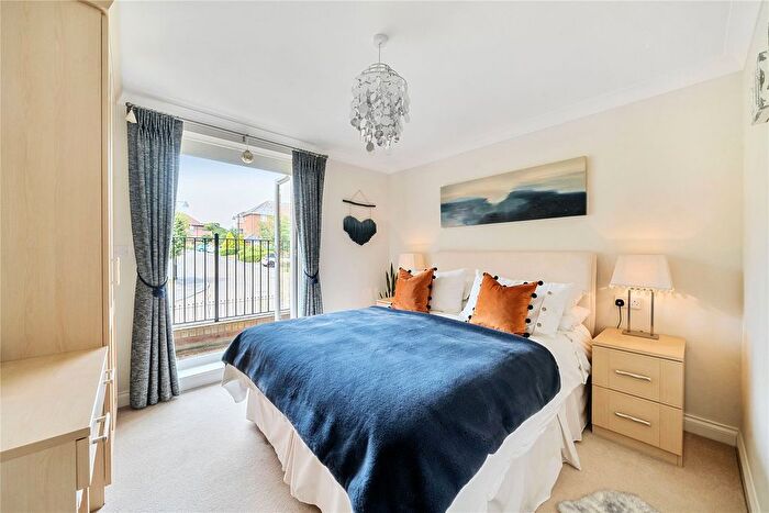 2 Bedroom Flat To Rent In Chichester House, Hillcroft Close, Lymington, SO41