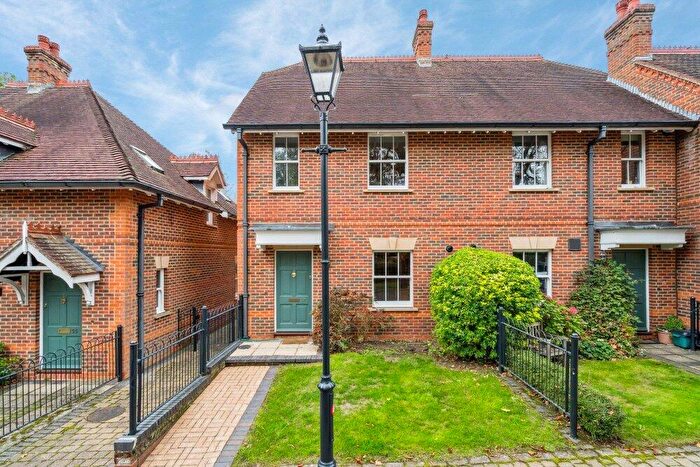 2 Bedroom Terraced House For Sale In Wethered Park, Marlow, Buckinghamshire, SL7