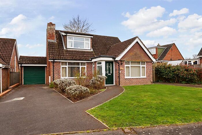 3 Bedroom House For Sale In Pern Drive, Botley, Southampton, SO30