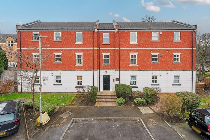 2 Bedroom Flat For Sale In Teale Drive, Chapel Allerton, Leeds, LS7