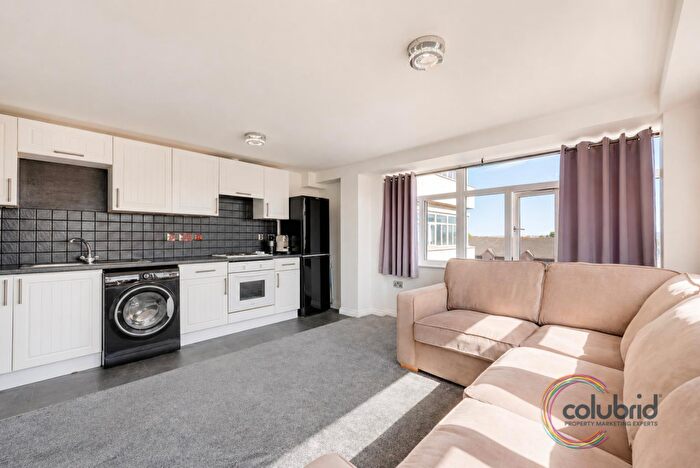 1 Bedroom Flat For Sale In Riverside Heights, Dock Road, Tilbury, RM18