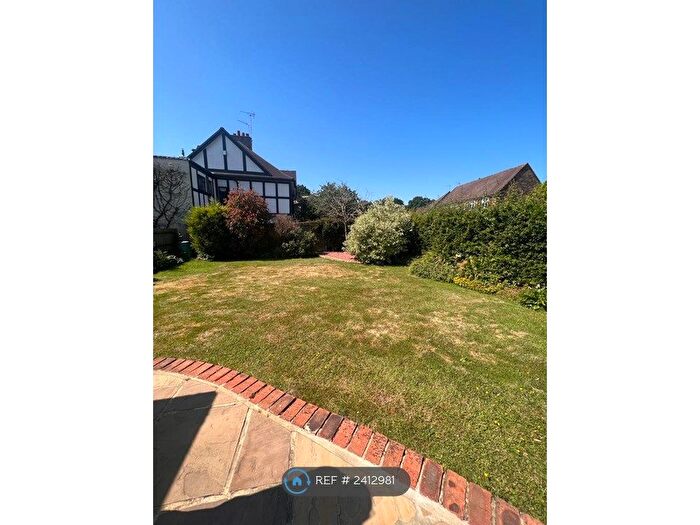 3 Bedroom Semi-Detached House To Rent In Elmbridge Drive, Ruislip, HA4