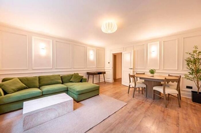 2 Bedroom Flat To Rent In Cleveland Square, Lancaster Gate, W2