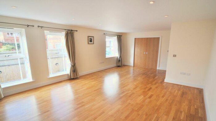 2 Bedroom Apartment To Rent In Frances Road, SL4