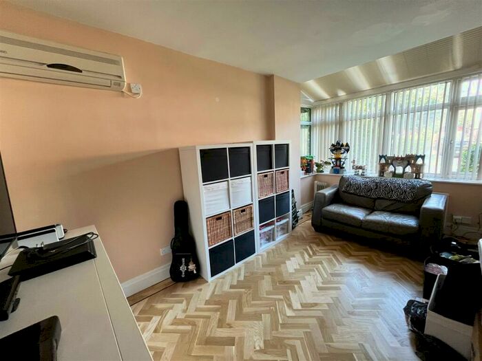 5 Bedroom Detached House To Rent In Croft Road, Wilmslow, SK9