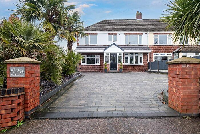 5 Bedroom Semi-Detached House For Sale In Ninefoot Lane, Tamworth, B77