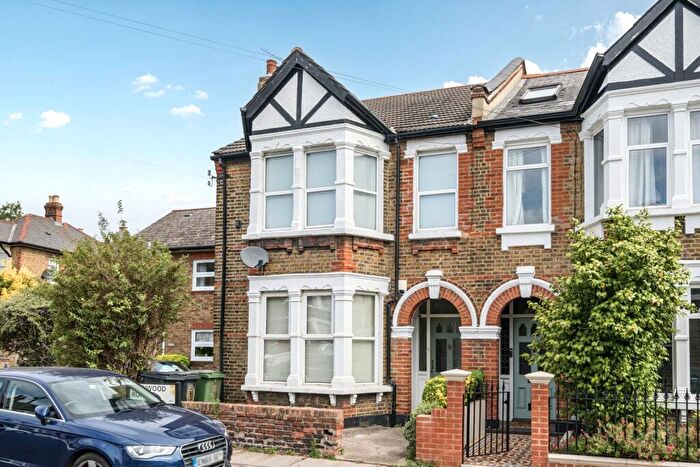 3 Bedroom Apartment For Sale In Manwood Road, London, SE4