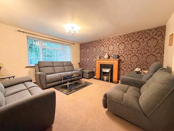 4 Bedroom Detached House For Sale In A Westminster Road, Stoneygate, Leicester, LE2
