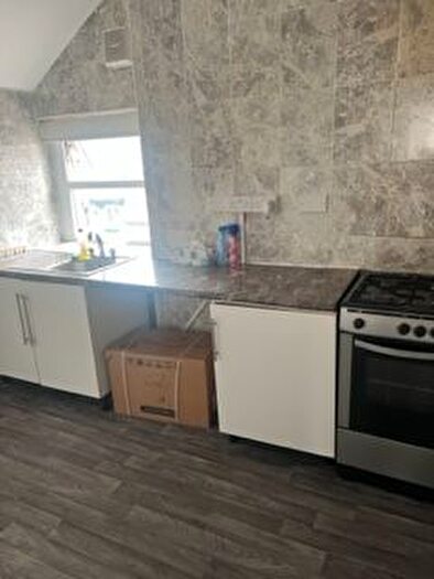 2 Bedroom Flat To Rent In Glenroy Street, Cardiff, CF24