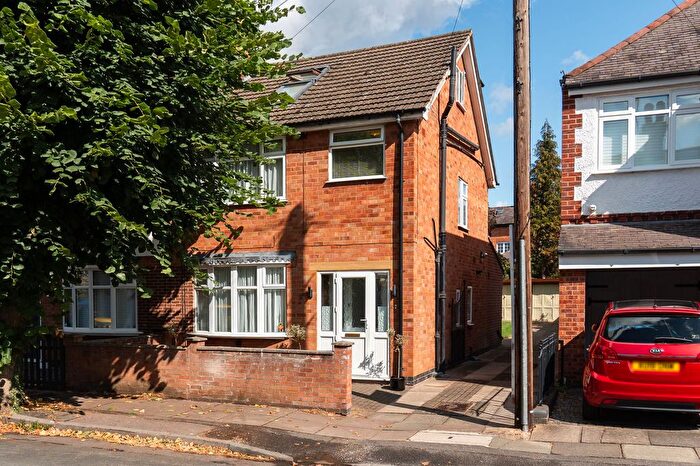 5 Bedroom Semi Detached House For Sale In Sidney Road, South Knighton, LE2