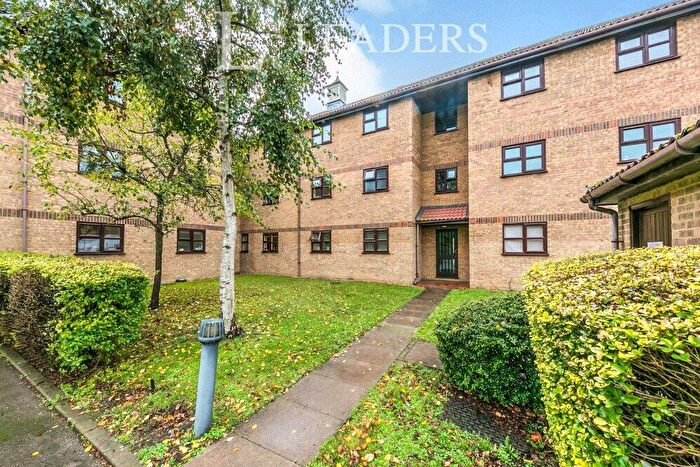 1 Bedroom Apartment For Sale In Swan Court, Mangles Road, Guildford, GU1