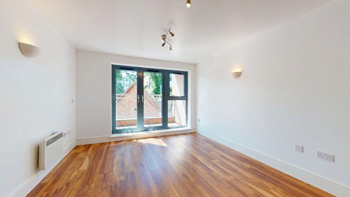 2 Bedroom Flat To Rent In Station Road, New Barnet, Barnet, EN5