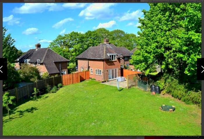 3 Bedroom Semi-Detached House To Rent In Wellington Cottages - East Horsley, KT24