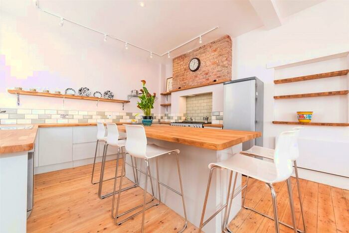 4 Bedroom Apartment To Rent In St Georges Road, Brighton, BN2