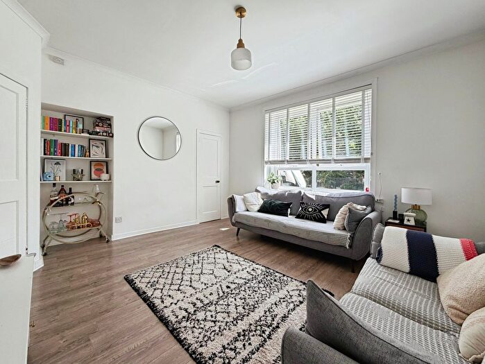 3 Bedroom Flat For Sale In Craigpark Drive, Glasgow, G31