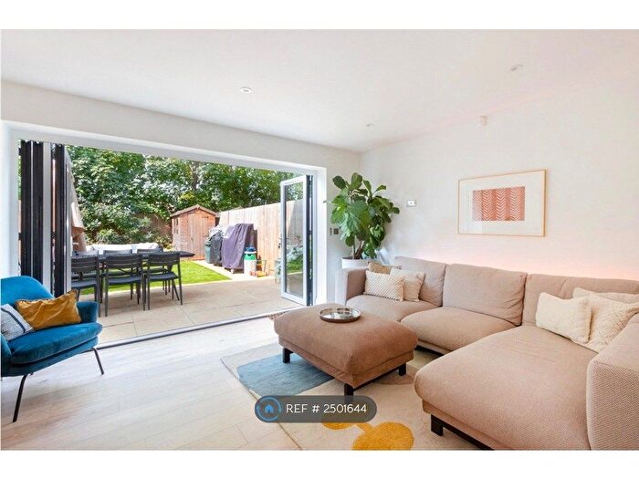 4 Bedroom Terraced House To Rent In Faren Terrace, Mitcham, CR4