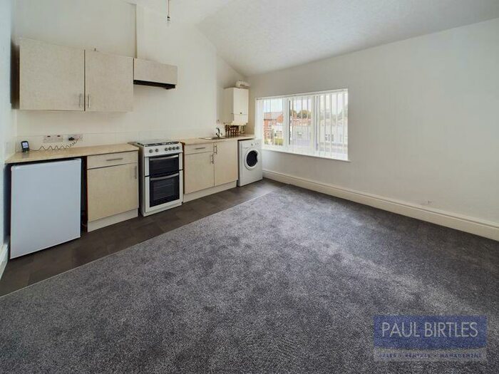 1 Bedroom Flat To Rent In Flixton Road, Urmston, Trafford, M41