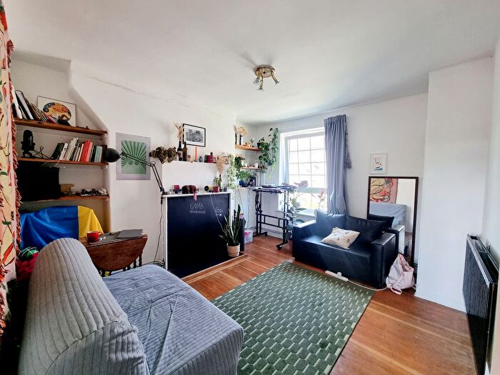 1 Bedroom Flat To Rent In Law Street, Borough, SE1