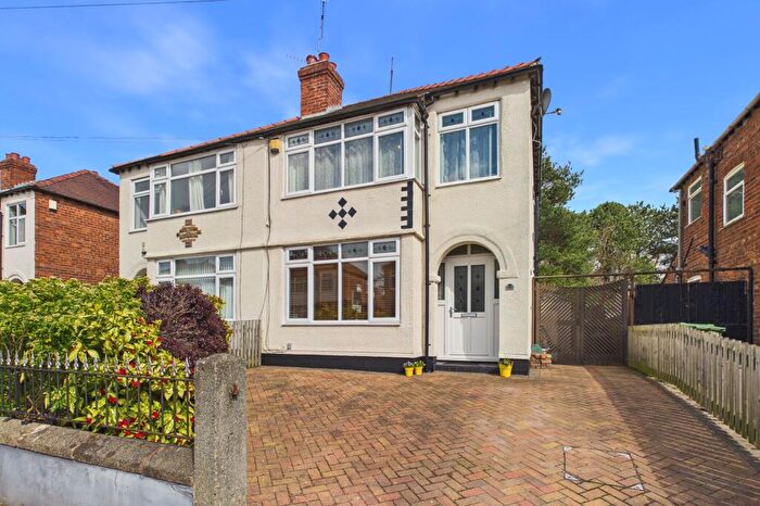 3 Bedroom Semi Detached House For Sale In Upton Drive, Upton, CH2