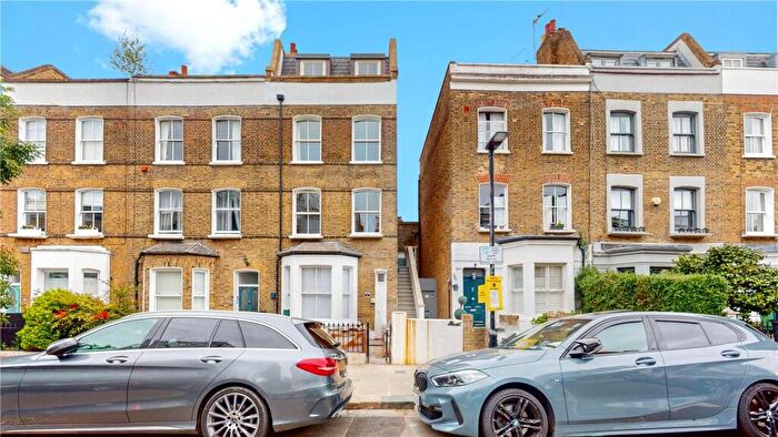 3 Bedroom Flat To Rent In Falkland Road, London, NW5