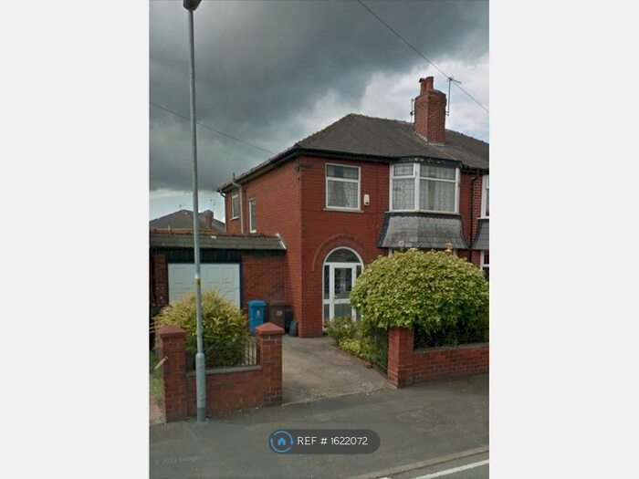 3 Bedroom Semi-Detached House To Rent In Mough Lane, Chadderton, Oldham, OL9