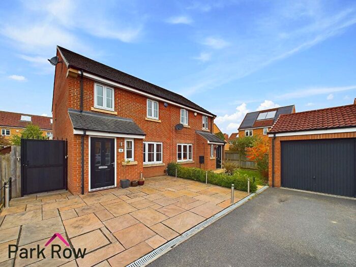 3 Bedroom Semi-Detached House For Sale In Mill Close, South Milford, Leeds, LS25