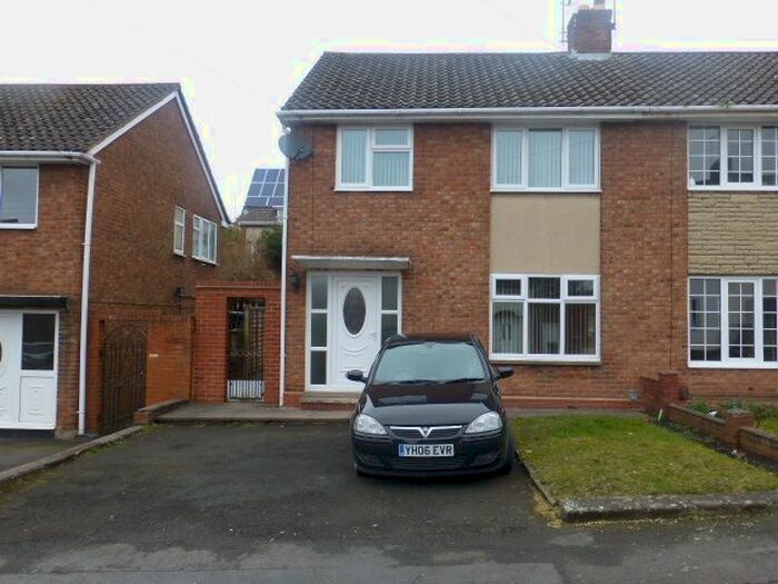 3 Bedroom Semi-Detached House To Rent In Grenville Road, Dudley, DY1