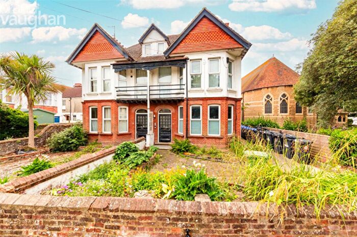 Flat To Rent In Church Walk, Worthing, West Sussex, BN11