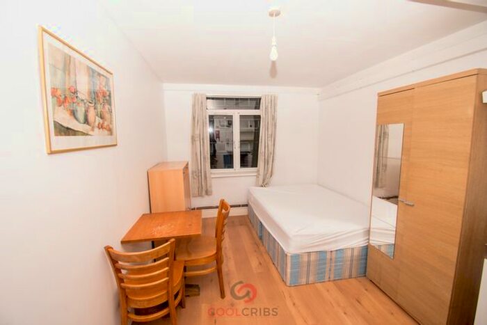 Studio To Rent In Kember Street, Islington, London, N1