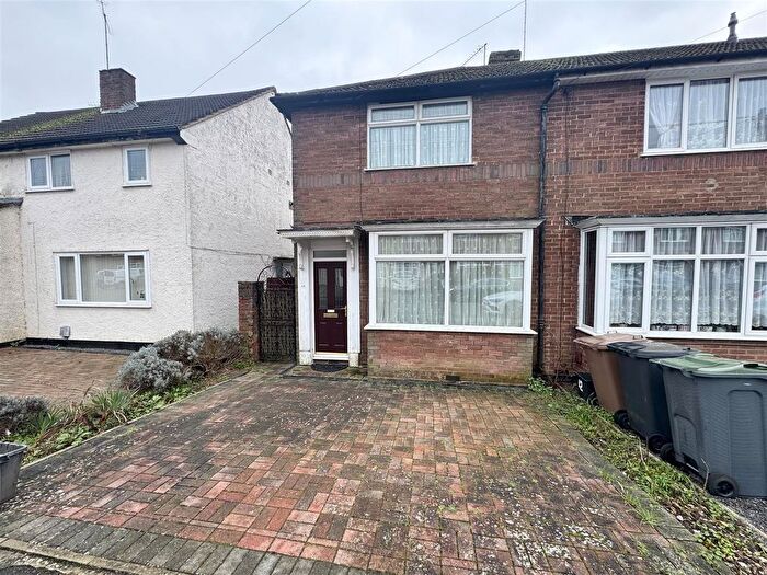 2 Bedroom End Terrace House To Rent In Peartree Road, Luton, LU2