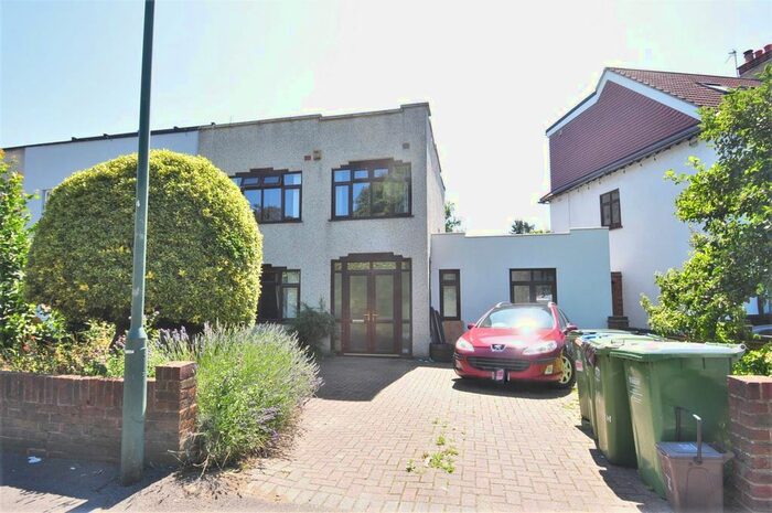 4 Bedroom Semi-Detached House To Rent In Longleigh Lane, Bexleyheath, DA7