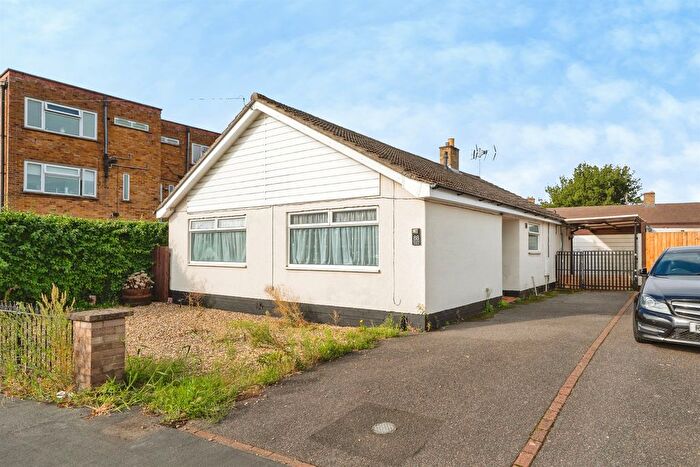 3 Bedroom Detached Bungalow For Sale In Grounds Avenue, March, PE15