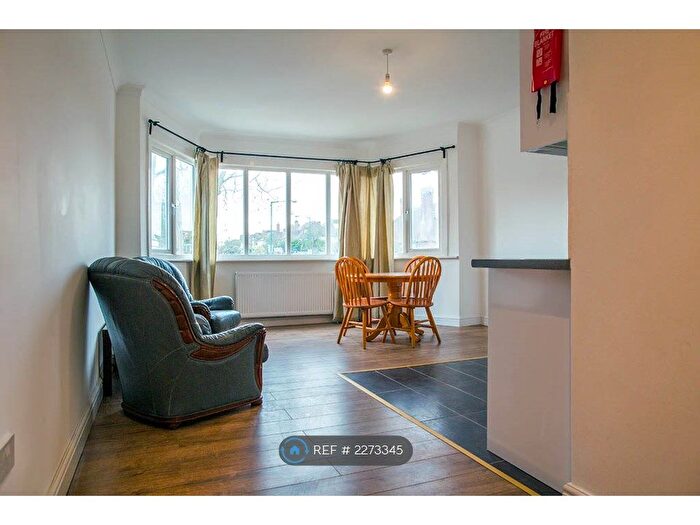 1 Bedroom Flat To Rent In Willesden Green, London, NW6