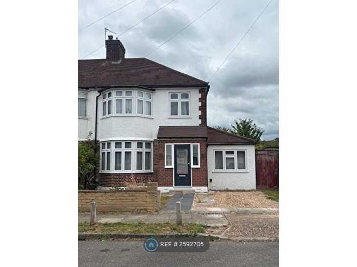 4 Bedroom End Of Terrace House To Rent In Glenthorpe Road, Morden, SM4