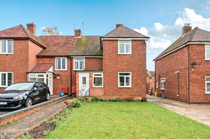 3 Bedroom Semi Detached House For Sale In Greenfinch Close, Eastleigh, Hampshire, SO50