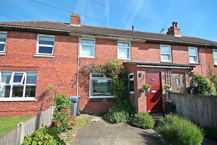 2 Bedroom Terraced House For Sale In Roman Way, Elvington, CT15