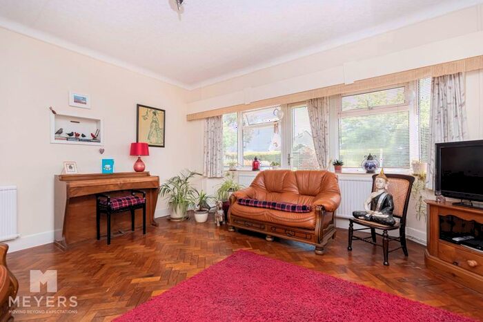 2 Bedroom Bungalow For Sale In Glendale Road, Bournemouth, BH6