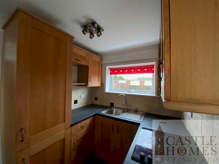 2 Bedroom End Of Terrace House To Rent In Gorleston Road, Oulton, Lowestoft, NR32