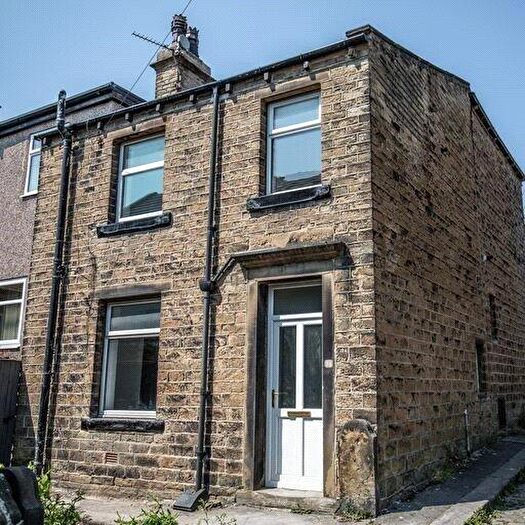 2 Bedroom Terraced House To Rent In Baker Street, Huddersfield, West Yorkshire, HD3