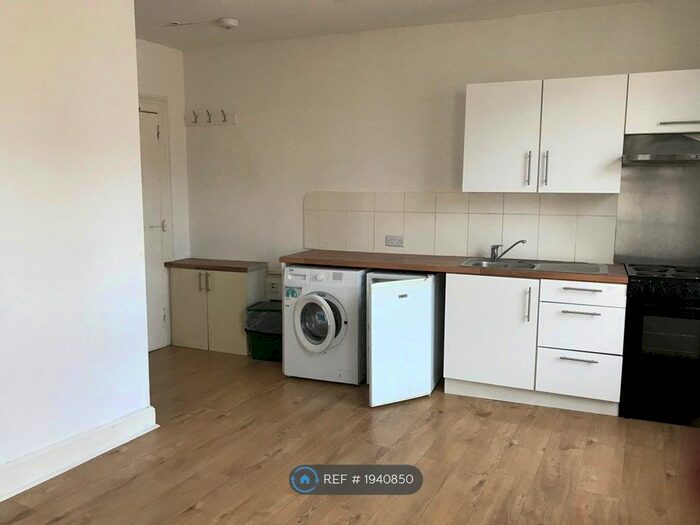 1 Bedroom Flat To Rent In Iron Bridge, Exeter, EX4