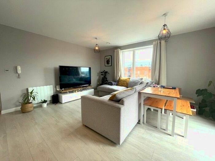 2 Bedroom Flat To Rent In Bishop Street, Bristol, BS2