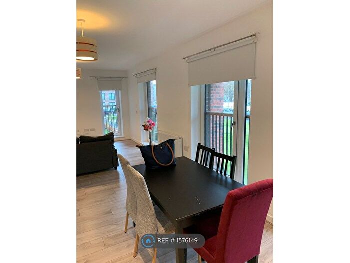 2 Bedroom Flat To Rent In South Portland Street, Glasgow, G5