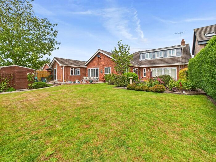 4 Bedroom Detached House For Sale In Common Lane, Welton, HU15