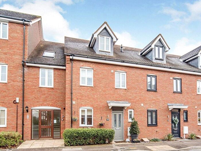 4 Bedroom Terraced House For Sale In Hopton Grove, Newport Pagnell, Buckinghamshire, MK16